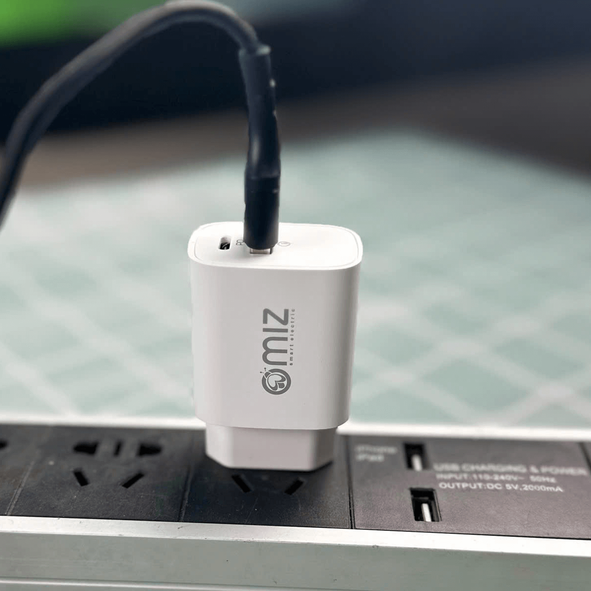 Sạc du lịch Omiz OMC-01
